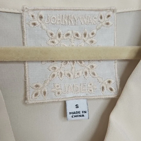 Johnny Was Jade Cream Silk Embroidered Blouse Small - Picture 4 of 5